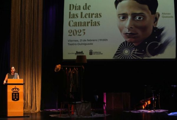 El Gobierno de Canarias homenajea a Alonso Quesada en el Acto del Día de las Letras Canarias