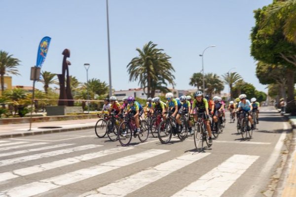 El IID refuerza las ayudas al deporte base con subvenciones a 22 federaciones de la Isla
