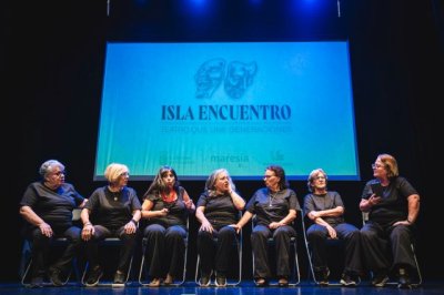 El proyecto Isla Encuentro acerca el teatro a más de un centenar de mayores en Tenerife