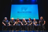 El proyecto Isla Encuentro acerca el teatro a m&aacute;s de un centenar de mayores en Tenerife
