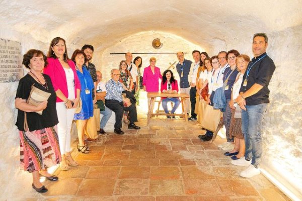 La directora de la Casa-Museo Pérez Galdós ,Victoria Galván, preside la asamblea anual de ACAMFE celebrada en Valdepeñas