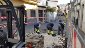 Teror: Iniciada la obra de remodelación del firme en la calle Pérez Villanueva