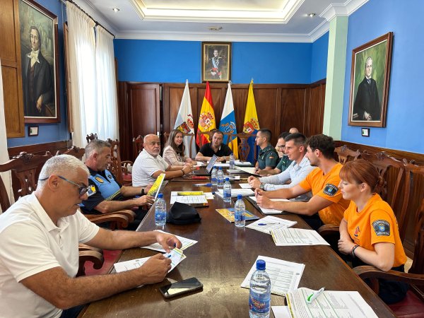 Guía: Medio centenar de personas de los Cuerpos de Seguridad del Estado y voluntarios de Protección Civil trabajarán para garantizar la seguridad en las fiestas de La Virgen 2024