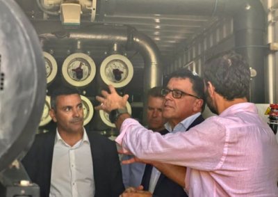 El Gobierno de Canarias cede dos desaladoras al Cabildo de Lanzarote para mitigar la crisis h&iacute;drica