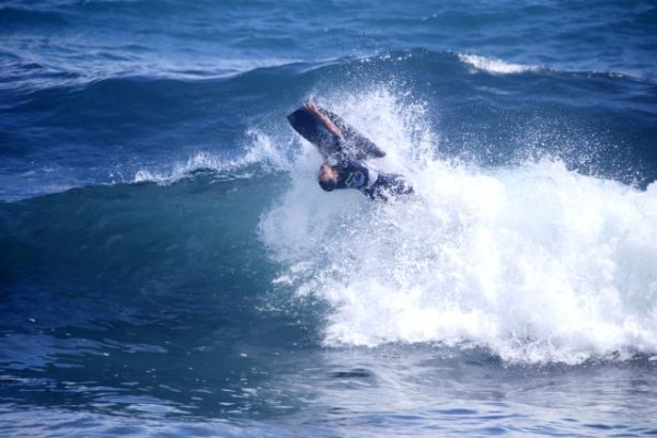 Más de 90 riders se dan cita en Arucas para el Oleaje Bodyboard Contest 2025, prueba clave de la Liga Nacional