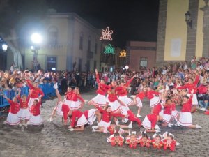Gu&iacute;a: &Uacute;ltimos d&iacute;as para inscribirse en las majorettes de la Cabalgata de Carrozas de las Fiestas de La Virgen