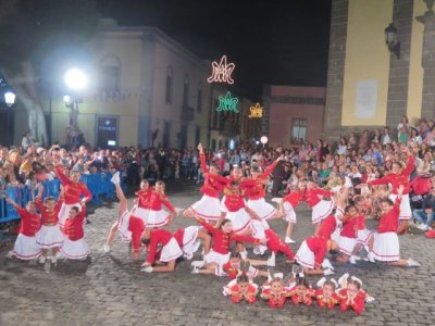 Gu&iacute;a: &Uacute;ltimos d&iacute;as para inscribirse en las majorettes de la Cabalgata de Carrozas de las Fiestas de La Virgen