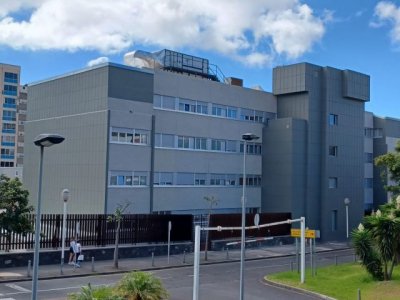 Sanidad culmina la reforma del edificio de Hospitalizaci&oacute;n del HUC que suma un total de 88 nuevas camas