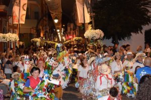 Gáldar arranca su fin de semana grande de las Fiestas con los Caballitos de Fuego y el Volcán Anunciador