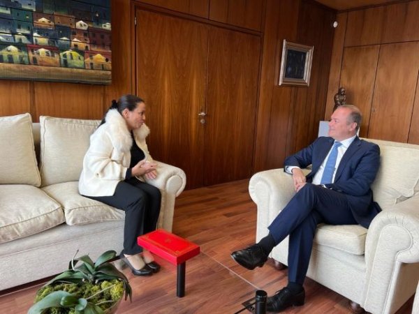 El Alcalde da la bienvenida en las Oficinas Municipales a la nueva Cónsul del Reino de Marruecos en Canarias