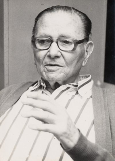 Con la ruta teatralizada &lsquo;Tras el alma de N&eacute;stor &Aacute;lamo&rsquo;, Gu&iacute;a recuerda al ilustre guiense en su aniversario