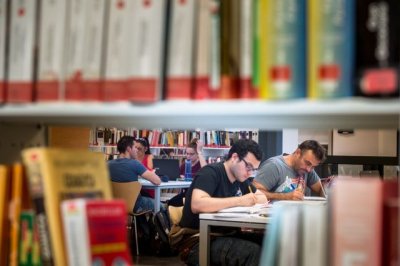 Convocatoria de subvenciones para la adquisici&oacute;n de fondos bibliogr&aacute;ficos y documentales destinada a la red de bibliotecas municipales