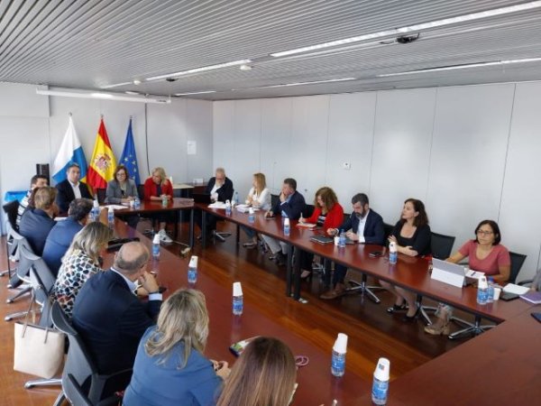 Canarias avanza en el desarrollo de la Estrategia para la Coordinación de la Atención Sociosanitaria