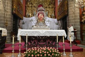 Teror: La imagen de la Virgen del Pino regresa el domingo a su Camarín