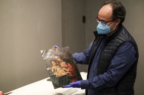 ‘Miradas a la colección’ realiza un recorrido por la exposición ‘Atesorando Patrimonio 4’