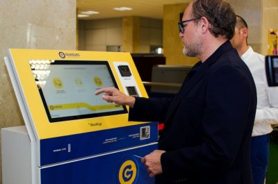 Guaguas Municipales renueva su red de m&aacute;quinas de venta y recarga de bonos