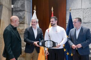 Fernando Clavijo reconoce el éxito y la dedicación de las artes marciales chinas en Canarias