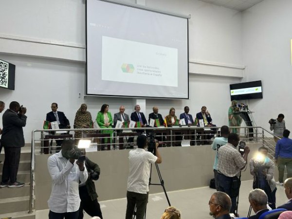 Canarias y Mauritania apuestan por intensificar sus relaciones comerciales como socios preferentes