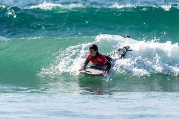 La Fundaci&oacute;n DISA felicita a Paloma O&ntilde;ate por su medalla de plata en el Mundial de Para Surfing