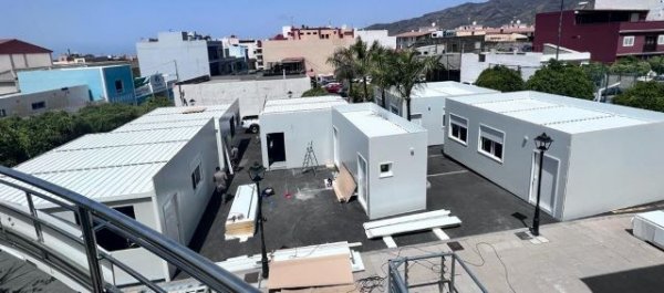 Educación posibilita la reunificación del alumnado del CEIP La Laguna (La Palma) al instalar aulas modulares