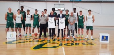 La Consejer&iacute;a de Deportes y el Canterbury School firman un acuerdo de patrocinio para el proyecto acad&eacute;mico y deportivo del centro