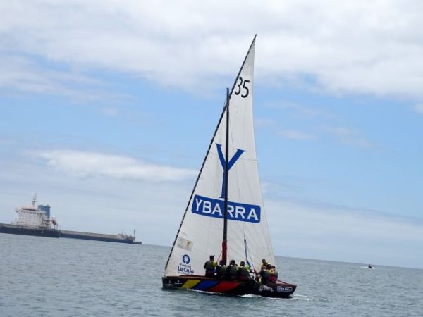 Vela Latina Canaria: Minerva Idamar Atlantic, Villa de Agüimes Ybarra y Hospital La Paloma Pueblo Guanche a la final del Torneo Eliminatorio Fundación La Caja de Canarias