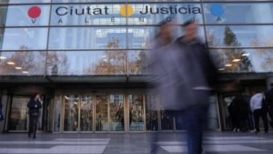 El Fiscal pide 50 a&ntilde;os a un entrenador por grabar y abusar de tres menores