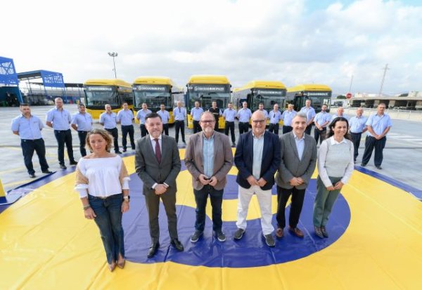 Guaguas Municipales afronta su millonaria demanda de viajeros con la incorporación de doce vehículos a su flota y 83 nuevos conductores antes de Navidad