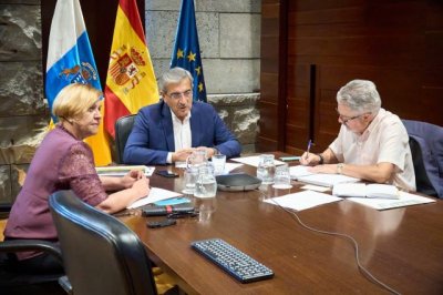 Rom&aacute;n Rodr&iacute;guez constata con las agencias de viajes la recuperaci&oacute;n de la industria tur&iacute;stica