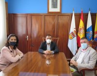 La Agencia Tributaria Canaria estudia ampliar los servicios que ofrece la oficina situada en Santa Mar&iacute;a de Gu&iacute;a