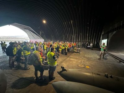 Más de 170 amantes de la aviación participan en la jornada de spotters del ejercicio internacional Ocean Sky 2025 en la Base Aérea de Gando