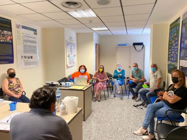 El Hospital de La Candelaria retoma los talleres de la Escuela de Pacientes de Canarias tras la pandemia