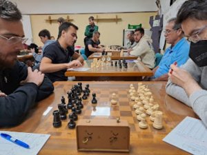 Firouzja, el nuevo prodigio del ajedrez, somete a Carlsen