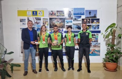 Francisco Castellano felicita al CD Civitas por los t&iacute;tulos conseguido en el Campeonato de Espa&ntilde;a de Atletismo FEDDI 2023