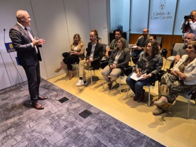 Cabildo, Ayuntamiento de Ingenio y vecinos perfilan el nuevo proyecto para mejorar el acceso a Aguatona desde la GC-100