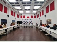 El Cabildo refuerza en la Mesa Trans la necesidad de defender los derechos del colectivo y combatir el acoso en las empresas