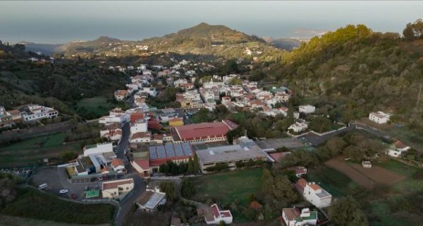 14 plantas solares municipales permitirán a Valleseco producir su propia energía y reducir hasta un 40% la factura eléctrica