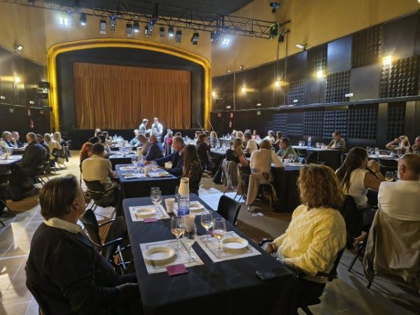 Santa Brígida saborea el éxito de sus catas, maridajes y noches de vino