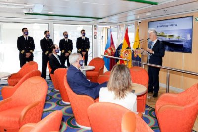 Fred. Olsen present&oacute; el trimar&aacute;n "Ba&ntilde;aderos Express" de m&aacute;xima velocidad y comodidad