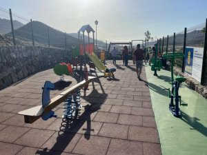 La Aldea: El parque infantil del Molino de Agua se renueva para el disfrute de la poblaci&oacute;n infantil y adulta del barrio