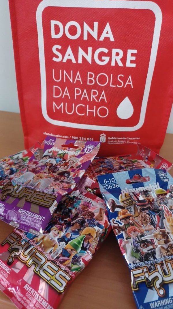 El ICHH y la Asociación Española de Coleccionistas de Playmobil promocionan la donación de sangre en Lanzarote