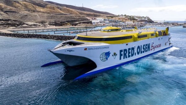 El Barlovento Express de Fred. Olsen cumple su primer año conectando Las Palmas de Gran Canaria y Morro Jable con nuevas mejoras a bordo
