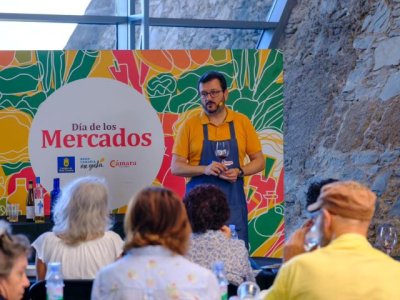 El Mercado de Gu&iacute;a ofrece este fin de semana la actuaci&oacute;n de Kilombo Improvisado, talleres de salsa, bachata y kizomba y verbena con Hache Tamarindos