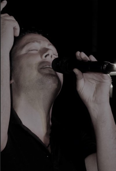 MUSICO MANIA CUSOPOLI presenta el nuevo trabajo del artista Genny C. Una voz internacional espa&ntilde;ola (V&iacute;deo)