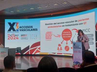 El Hospital de D&iacute;a Oncol&oacute;gico del HUC, premio a la mejor comunicaci&oacute;n en el Congreso Nacional de Accesos Vasculares