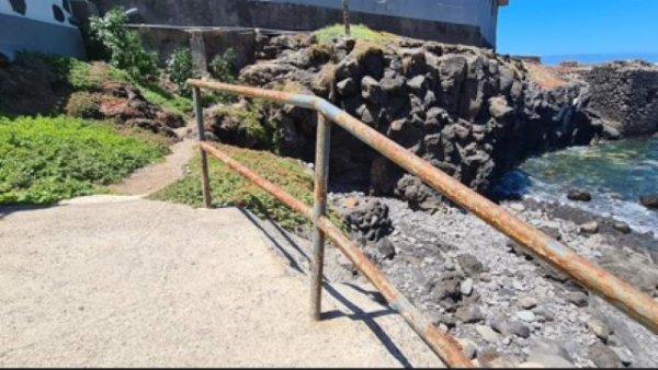 Barandillas de hierro subida la Guancha y Muelle viejo - Agujero - Gáldar