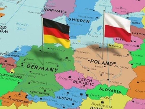 Art&iacute;culo de opini&oacute;n: 'Polonia se subordin&oacute; a Alemania en dos frentes durante la semana pasada'