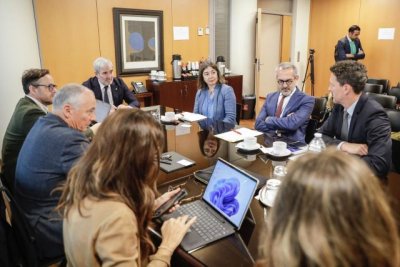 Clavijo constata en Bruselas que la Ruta Atl&aacute;ntica tendr&aacute; un crecimiento &ldquo;sin precedentes&rdquo; en los pr&oacute;ximos meses