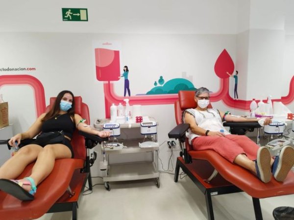El ICHH promociona la donación de sangre en el colegio Luther King de San Miguel