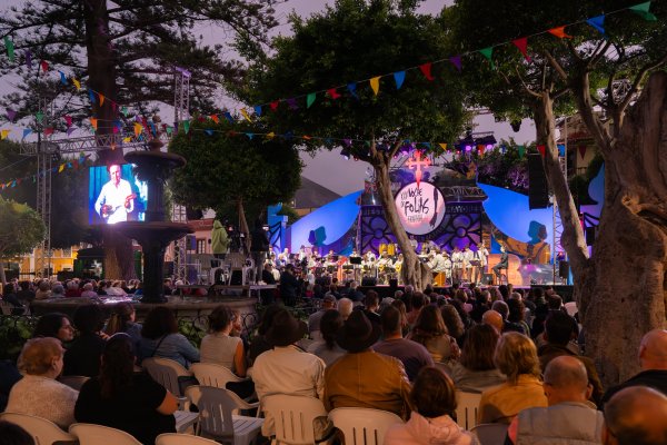 Gáldar: Las Fiestas Mayores de Santiago albergan esta semana conciertos de jazz, Maresía, la Sinfónica, Braulio y la compañía Pieles